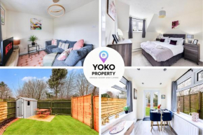 Winslow House - Walking Distance to the High Street - Driveway Parking, Fast WiFi, Smart TV and Self-Check-In by Yoko Property